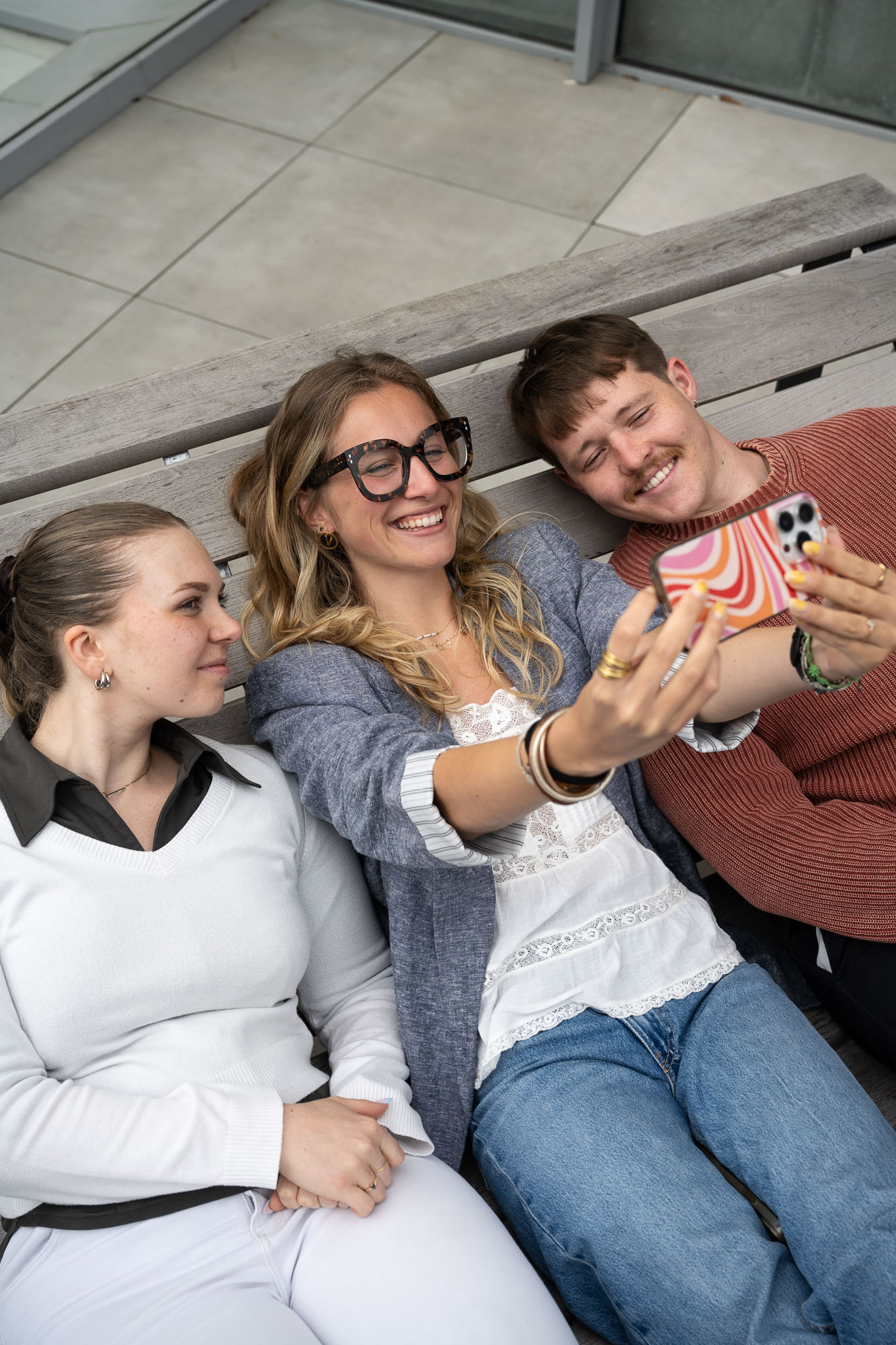 Camaraderie entre étudiants à Rocket School, école innovante du numérique